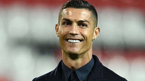 كيف تحولت وجهة «رونالدو» من مانشستر سيتي إلى يونايتد؟