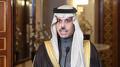 وزير الخارجية في قمة بغداد: قيادة المملكة لا تدخِّر جهدًا لدعم العراق