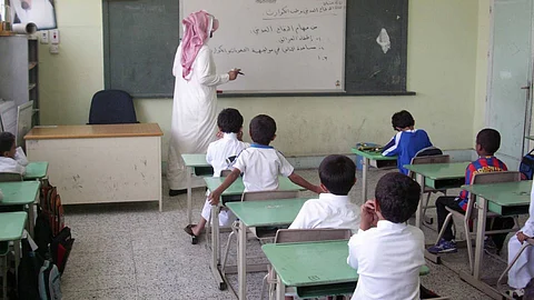 مدربة توضح الأساليب الصحيحة للتعامل مع الأبناء لأداء واجباتهم المدرسية