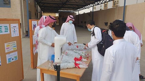 عودة 385 ألف طالب وطالبة لمقاعد الدراسة بمكة وسط تطبيق الإجراءات الاحترازية