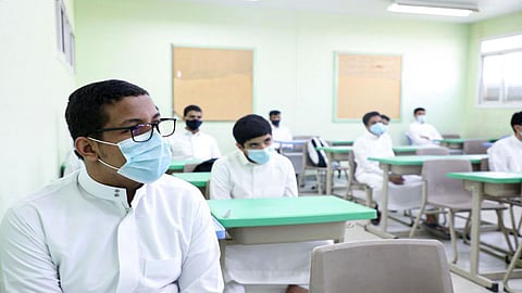 «الصحة»: يجب حصول الطالب على جرعتين بغض النظر عن إصابته سابقًا بكورونا