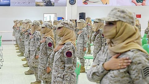 بالفيديو والصور.. تخريج الدفعة الأولى من مركز تدريب الكادر النسائي للقوات المسلحة