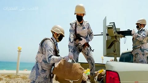 الحرب على المخدرات.. إشادات بجهود المكافحة وتحذيرات من محاولات تدمير الشباب السعودي