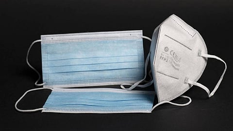 ما مدة صلاحية الكمامة لإعادة الاستخدام؟ اختصاصي مناعة يجيب