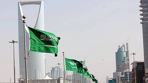 نشرة «عاجل».. السعودية تشارك في مناورات النجم الساطع.. تعديل جديد على نظام خدمة الأفراد