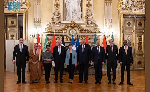 Ministerial Committee Assigned by Joint Arab-Islamic Extraordinary Summit Meets with French Foreign Minister