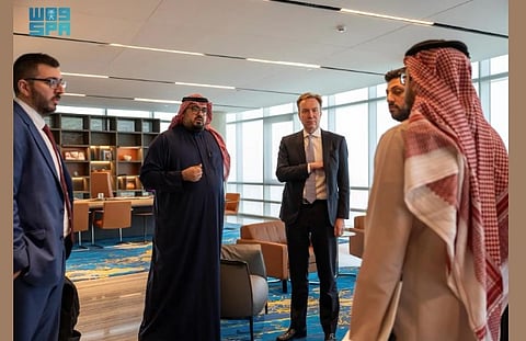 Economy Minister, World Economic Forum President Discuss Preparations for WEF Special Meeting