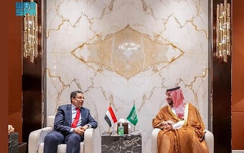 Saudi Defense Minister Meets with Yemeni Prime Minister