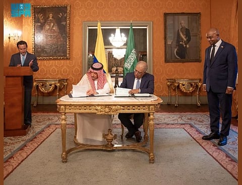 Saudi Vice Minister of Foreign Affairs Signs Two Memorandums of Understanding with Colombian Counterpart