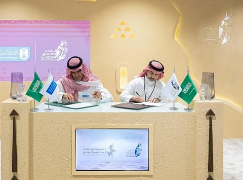 The Saudi Falcons Club and King Saud University signed a Memorandum of Cooperation