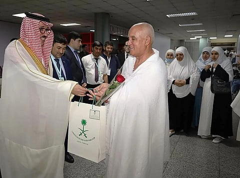 Saudi Ambassador to Tajikistan Sees Pilgrims off at Airport