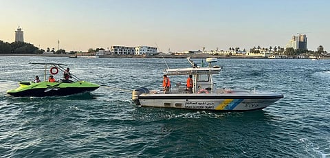 Jeddah Border Guard Rescues Citizen Stranded at Sea