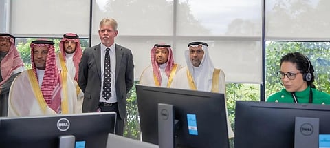 Health Minister Begins Official Visit to Australia