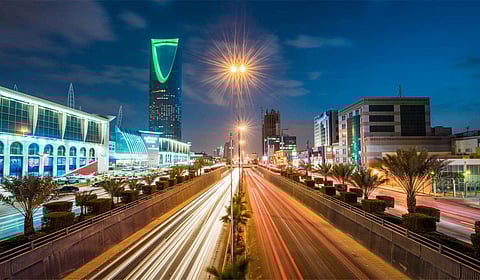 The Saudi non-oil sectors grow to 2.6% this year, Bloomberg expected