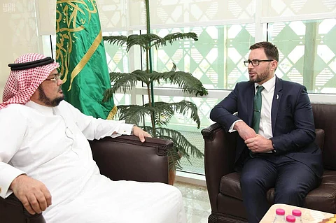 Saudi Arabia’s Islamic Affairs Deputy Minister Dr. Yousef bin Mohammed bin Abdulaziz bin Saeed hel a meeting on Thursday with the New Zealand Ambassador to the Kingdom of Saudi Arabia James Munro.