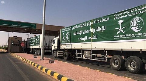 Saudi Arabia’s Trucks Travel through Al-Wadiah Cross Point to Yemeni Governorates