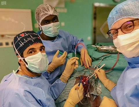 Dr. Al-Jahani is one of the Saudi doctors, who have been representing the Kingdom and its pioneering role in humanitarian work overseas, standing shoulder to shoulder with their French counterparts, to combat the spread of COVID-19 virus.