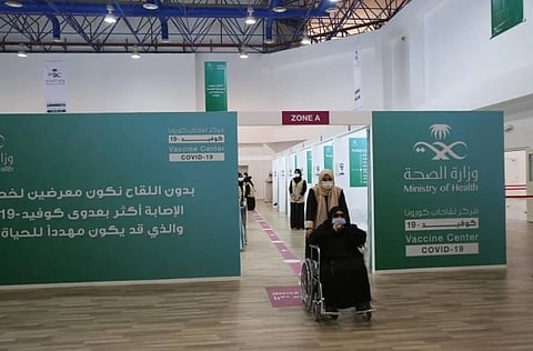 Coronavirus vaccination campaign begins in Makkah