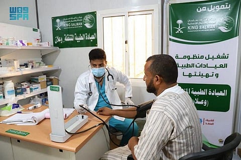 Saudi Arabia’s Mobile Clinics at Waalan Camp Provide 166 Medical Services During One Week
