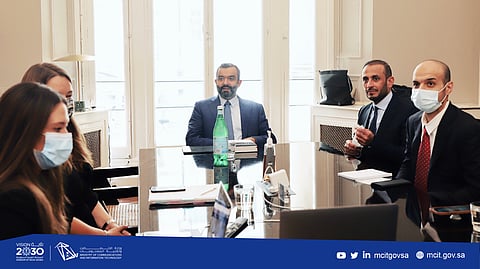 Saudi Space Commission chief meets with deputy CEO of UK Space Agency