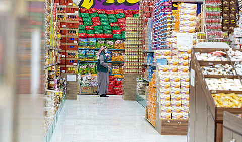Saudi municipality continues health inspection tours