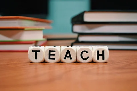 Best 5 Platforms To Teach English To Korean Students (2024)