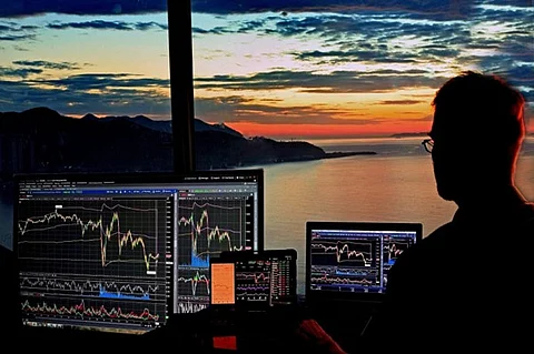 4 Ways You Can Become a Day Trader Online Today