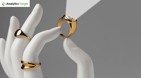 Smart Jewelry: Tech Meets Style