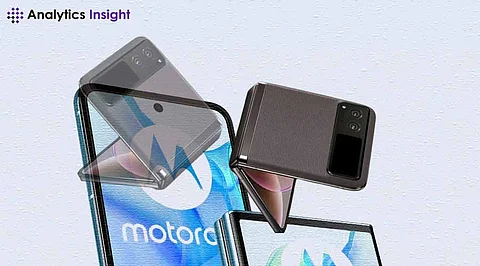 Foldable Phones at Huge Discounts This Holiday Season