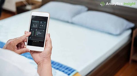 How to Detect Hidden Cameras in Hotel Room with Your Phone