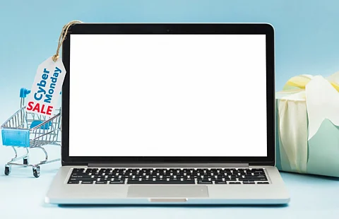 Apple MacBook Air M4 Available at Rs. 81,990 After Rs. 17,900 Discount: Here’s How to Buy