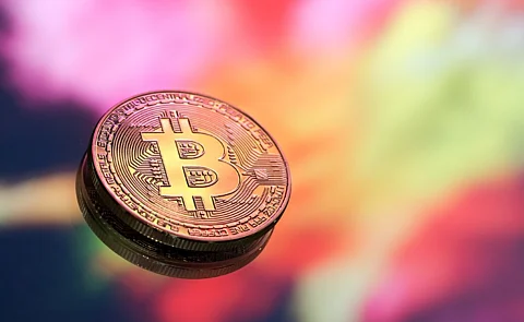 Crypto News Today: Mara Plans $1B Bitcoin Fund, CoinShares Gains EU License, WLFI Partners with Vaulta
