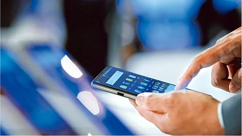India Tops US Smartphone Imports as Apple Leads China Exit