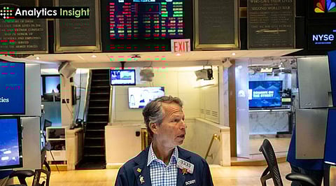 US Stock Market Today: S&P 500 slips 0.1%, NASDAQ falls 0.2%, Apple dips 0.8%, Meta rises 1.2%