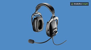 10 Best Headphones for Noisy Call Environments and Crystal Clear Mic Quality