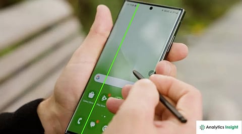 One UI 8.5 Update Triggers Green Line Concerns Among Samsung Users
