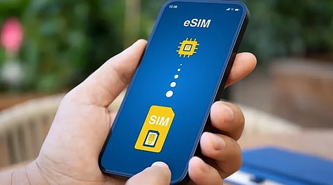 How to Save Money on Mobile Data While Traveling with eSIMs