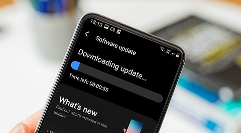 How-Mobile-OS-Updates-Work-From-Software-Development-to-Your-Smartphone.
