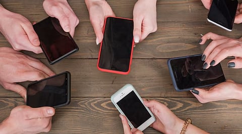best smartphone under ₹15,000 for students in 2026