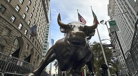 Wall Street Slides as AI Stocks Sink and Oil Prices Surge