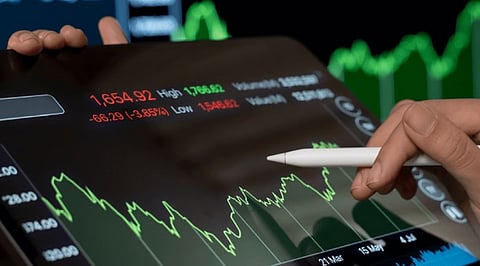 Nifty 50 Opens 54.55 Points Higher, Sensex Rises 416 Points Amid Global AI Sell-Off