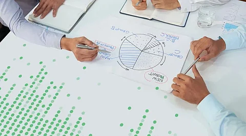 How to Tell a Story with Data?