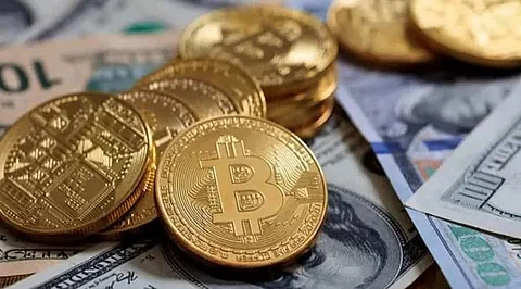 DIFFERENCE IN MONEY & BITCOIN