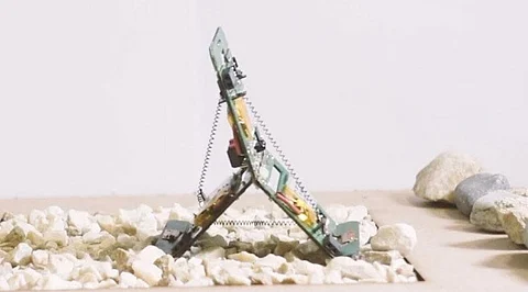 This Creepy, Ant-Looking Robot Can Go to Any Extent and Height