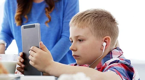 Secure Communication in the Classroom: Tools for Teachers and Students