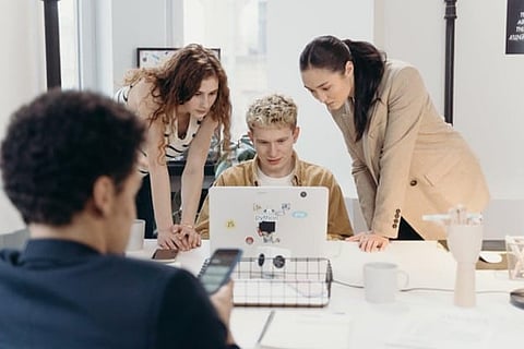 AI Vs Marketing Agency: What Should Your Business Choose?