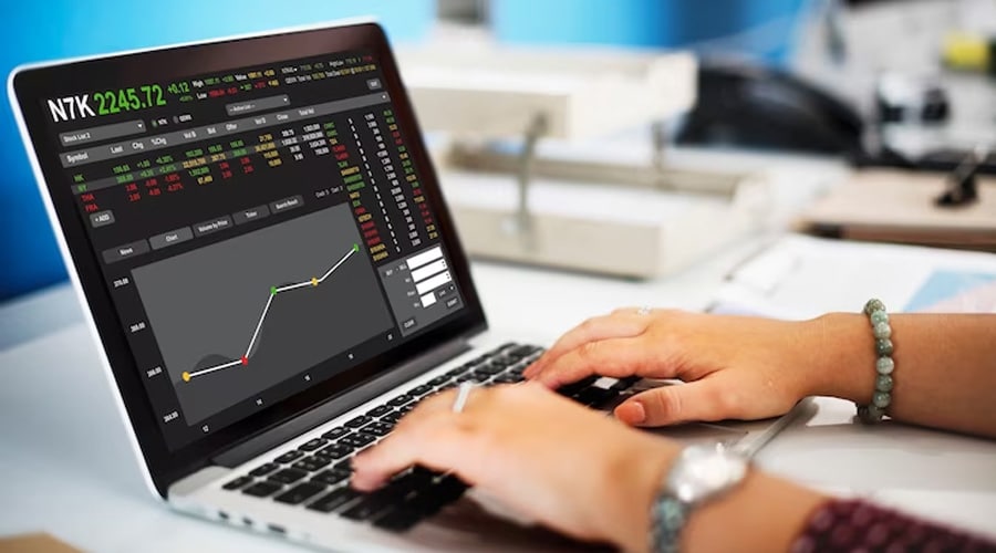 Apple Stock (NASDAQ: AAPL) Is Hanging By A Thread – $180 Support Must Be Held