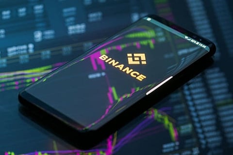Potential 114% Price Spike, Binance Announce PEPE Giveaways; Nugget Rush Presale Makes Strides