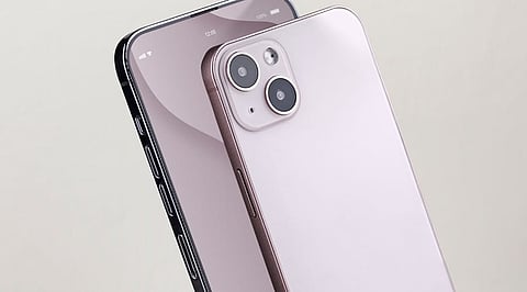 Apple’s China Woes: iPhone Sales Crash 24% as Domestic Rivals Gain Ground