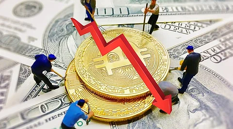 Bitcoin Drops 9% from its New All-time High Above $73K Amid $680M Crypto Liquidations